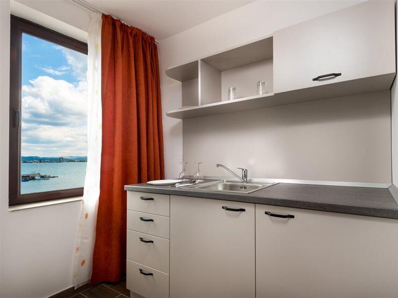 Panorama Blue Family Hotel And Free Parking Nesebar Bagian luar foto